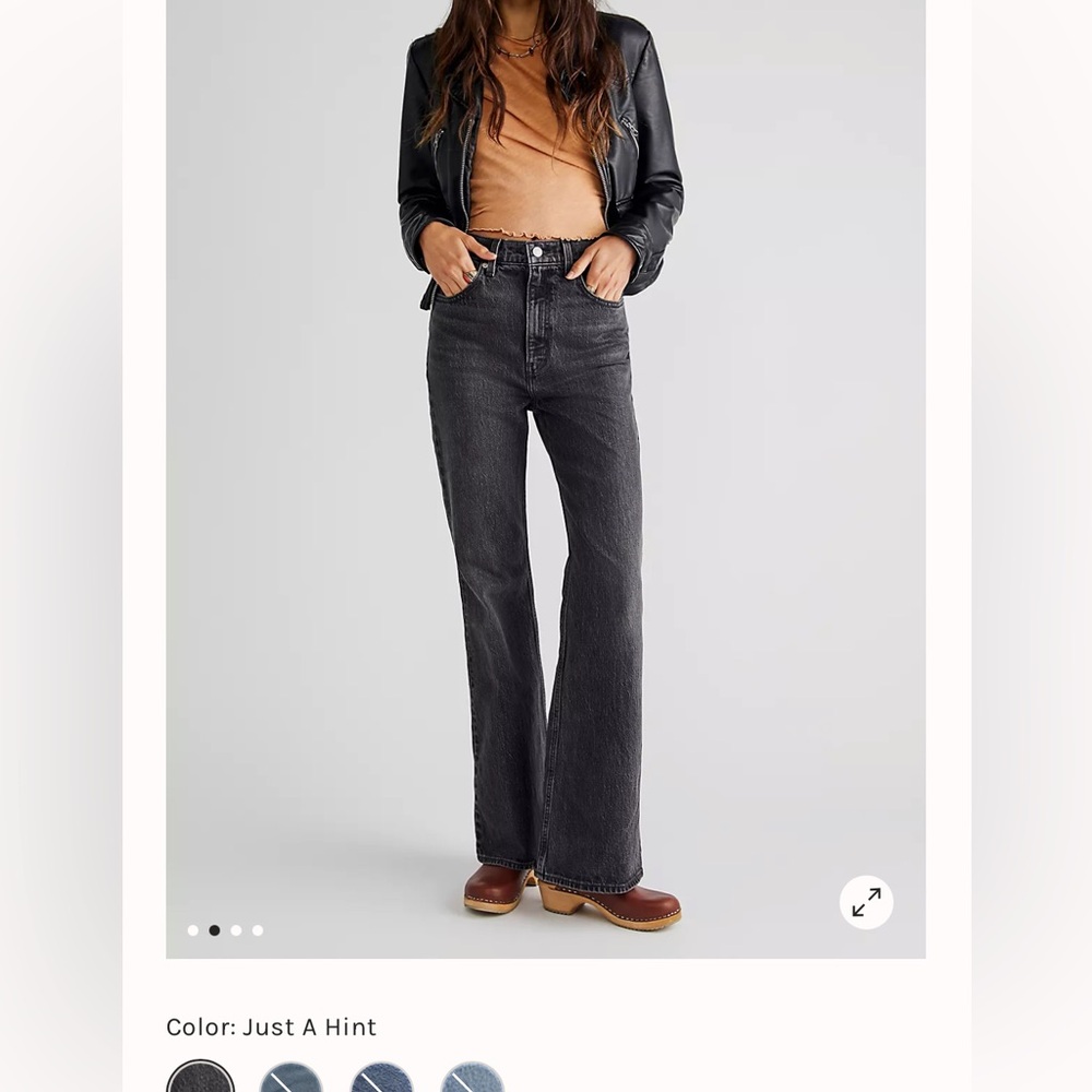 Levi’s High Waisted 70’s High Flare Size 25 Waist 32 Length